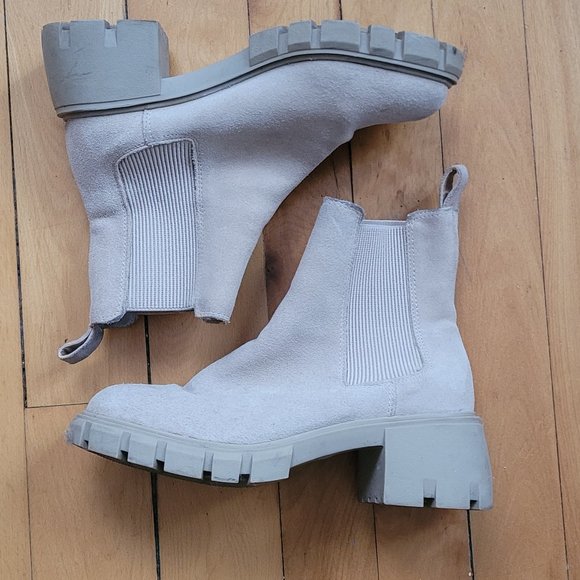 Steve Madden Shoes - STEVE MADDEN CREAM CHUNKY BOOTS